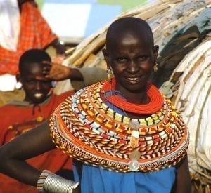 תמונה של אישה אפריקאית מתוך טיול ספארי באפריקה